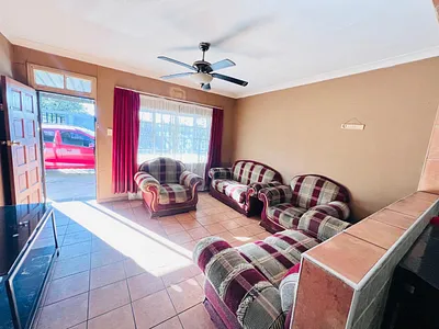 3 Bedroom House For Sale in Germiston - e40T.webp