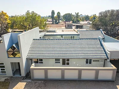 5 Bedroom House For Sale in Wierda Park, Centurion - vhen.webp