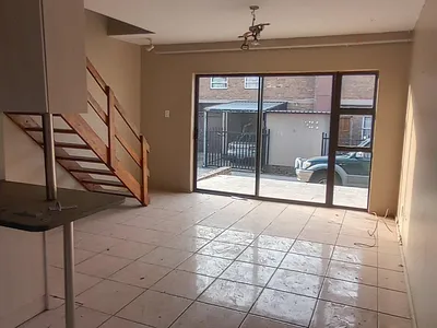 3 Bedroom Apartment For Sale in Pretoria - PI8D.webp