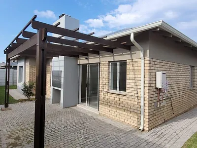 3 Bedroom House For Sale in George - vE7F.webp