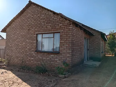3 Bedroom House For Sale in Ga-rankuwa View, Ga-rankuwa - lend.webp