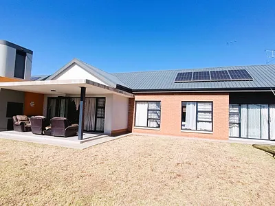 4 Bedroom House For Sale in Centurion - nSHW.webp