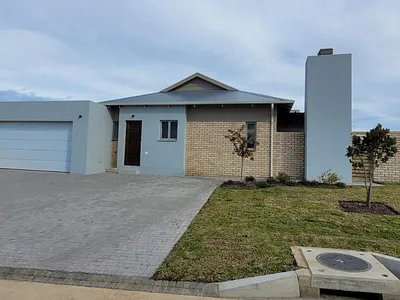 3 Bedroom House For Sale in George - wCKJ.webp