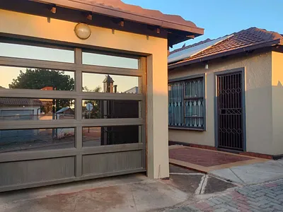 3 Bedroom House For Sale in Akasia - wxu3.webp