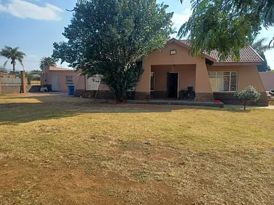 4 Bedroom House For Sale in Springs - R2Gc.webp