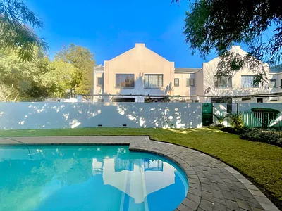 2 Bedroom Apartment For Sale in Sandton - 8k0F.webp