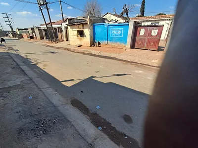 2 Bedroom House For Sale in Midrand - YhB5.webp