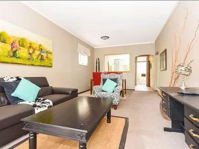 2 Bedroom Apartment For Sale in Sandton - 0DOt.webp