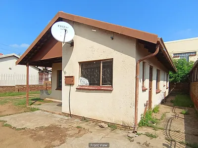 3 Bedroom House For Sale in Soshanguve K, Soshanguve - 7vyJ.webp