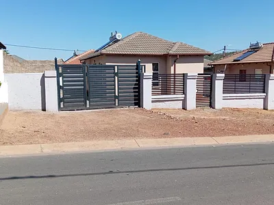 2 Bedroom House For Sale in Pretoria - M0Lf.webp