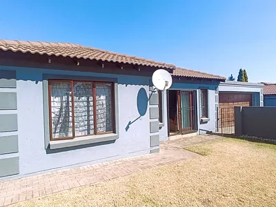 2 Bedroom Townhouse For Sale in Centurion - TRyo.webp