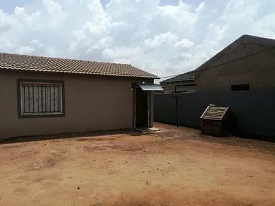2 Bedroom House To Rent in Pretoria - 8xyZ.webp