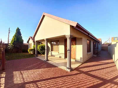 3 Bedroom House For Sale in Pretoria - kJh7.webp