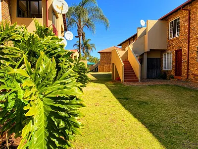 2 Bedroom Apartment For Sale in Pretoria - YAhR.webp