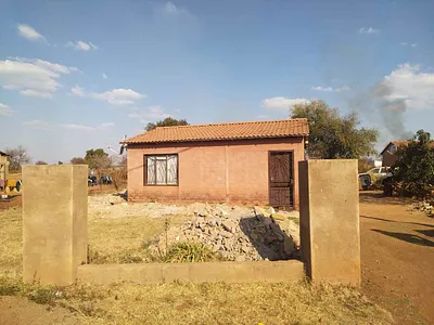 2 Bedroom House For Sale in Soshanguve South Ext 10, Soshanguve South - kNUs.webp