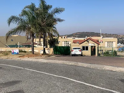 2 Bedroom Apartment To Rent in Johannesburg - FVEk.webp
