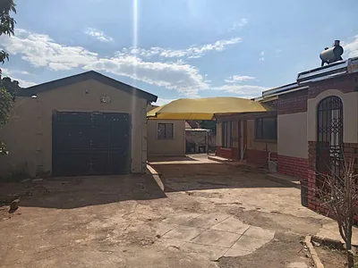 3 Bedroom House For Sale in Soshanguve P, Soshanguve - 92AJ.webp