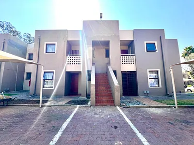 3 Bedroom Apartment For Sale in Alberton - img