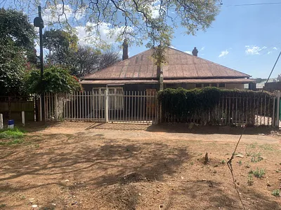 6 Bedroom House For Sale in Johannesburg - J8ho.webp