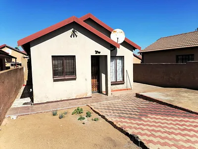 2 Bedroom House For Sale in Soshanguve East - wGRh.webp