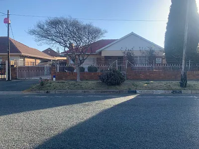 3 Bedroom House For Sale in Johannesburg - 7jhl.webp