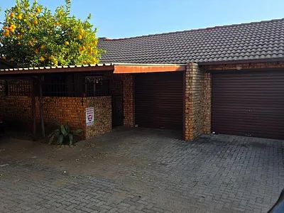 2 Bedroom House To Rent in Akasia - 31Xm.webp