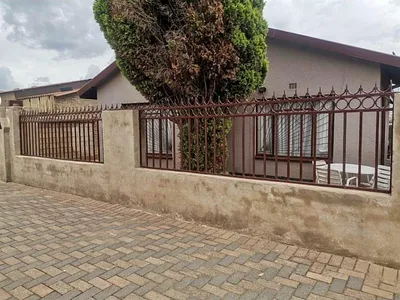 3 Bedroom House For Sale in Tembisa - kT57.webp
