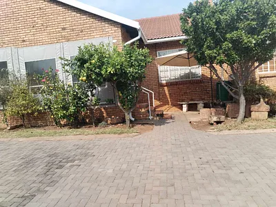 2 Bedroom Townhouse For Sale in Cullinan - NAyy.webp