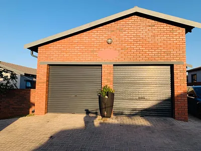 3 Bedroom Townhouse For Sale in Akasia - cVKZ.webp