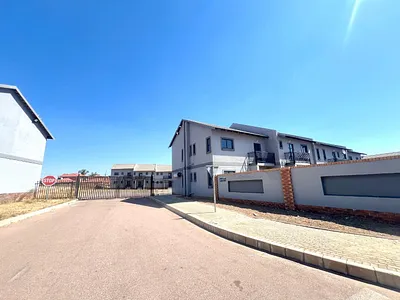 2 Bedroom Apartment For Sale in Polokwane - kLHj.webp