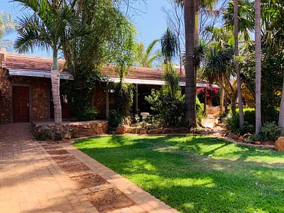 6 Bedroom House For Sale in Akasia - bRag.webp