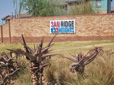 2 Bedroom Apartment For Sale in Midrand - iCwC.webp
