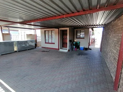 3 Bedroom House For Sale in Soshanguve East - sgFg.webp