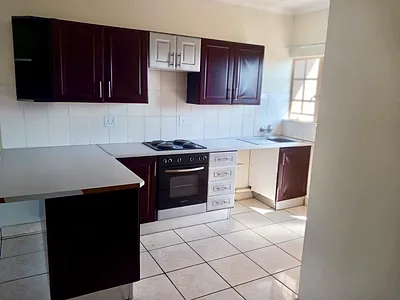 2 Bedroom Apartment For Sale in Polokwane - k9Ub.webp