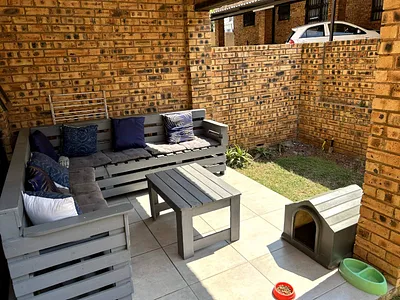 2 Bedroom Apartment For Sale in Roodepoort - SaOc.webp