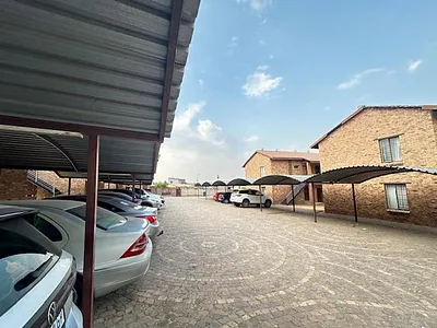 2 Bedroom Apartment For Sale in Centurion - jTqx.webp