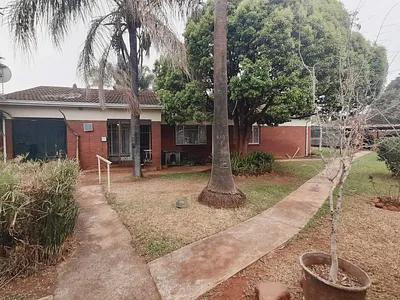 3 Bedroom House For Sale in Mooinooi - N8PD.webp