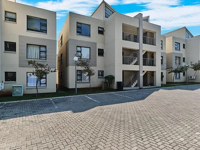 3 Bedroom Townhouse To Rent in Sandton - img