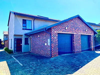 2 Bedroom Townhouse For Sale in Pretoria - vbHR.webp