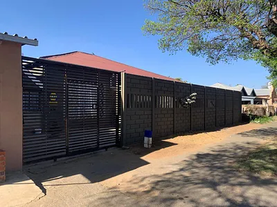 3 Bedroom House For Sale in Johannesburg - 4nNu.webp