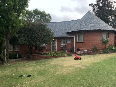 2 Bedroom Apartment For Sale in Johannesburg - R8Fo.webp