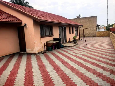 3 Bedroom House For Sale in Soshanguve DD, Soshanguve - Qq3D.webp