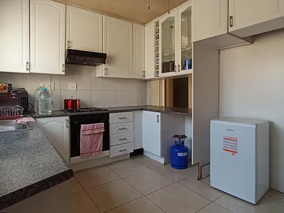 2 Bedroom Apartment For Sale in Johannesburg - Dfeg.webp
