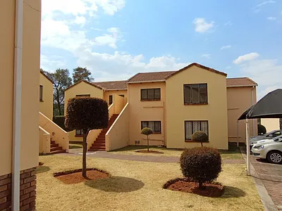 2 Bedroom Apartment For Sale in Johannesburg - fkDN.webp