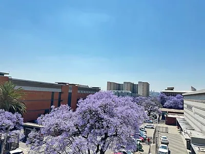 1 Bedroom Apartment For Sale in Pretoria - 2KwG.webp