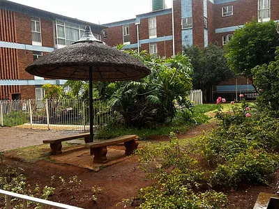 2 Bedroom Apartment For Sale in Kempton Park Ext 8, Kempton Park - g7E0.webp