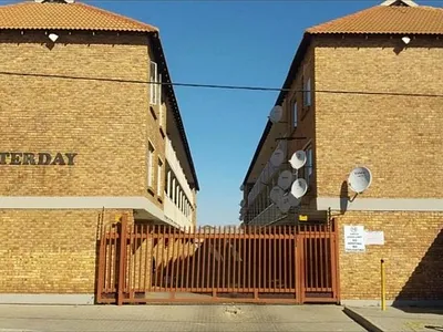 2 Bedroom Apartment For Sale in Kempton Park - QqFv.webp