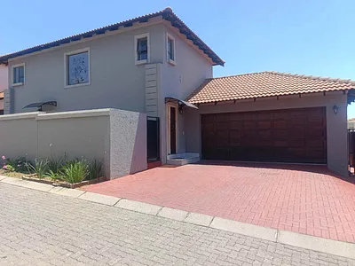 3 Bedroom House For Sale in Midrand - ZRHX.webp