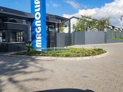 3 Bedroom Apartment For Sale in Rustenburg - Vm7G.webp