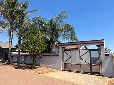 3 Bedroom House For Sale in Pretoria - R4Og.webp